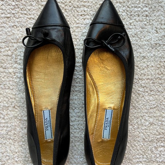 PRADA - Black Leather Bow Point Toe Ballerina Flats - Size 7 - Picture 2 of 5
